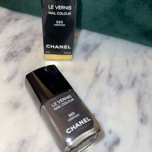 Chanel Nail Colour